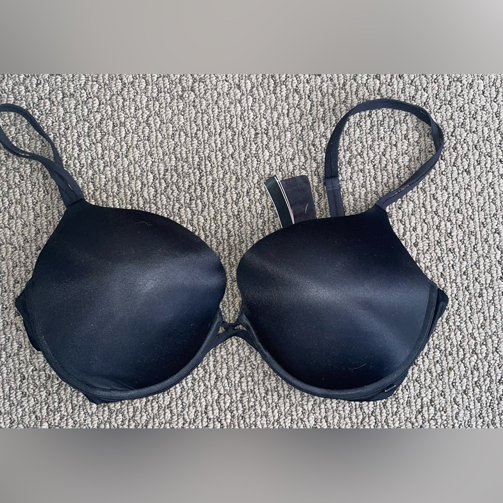 Black Victoria secret bra